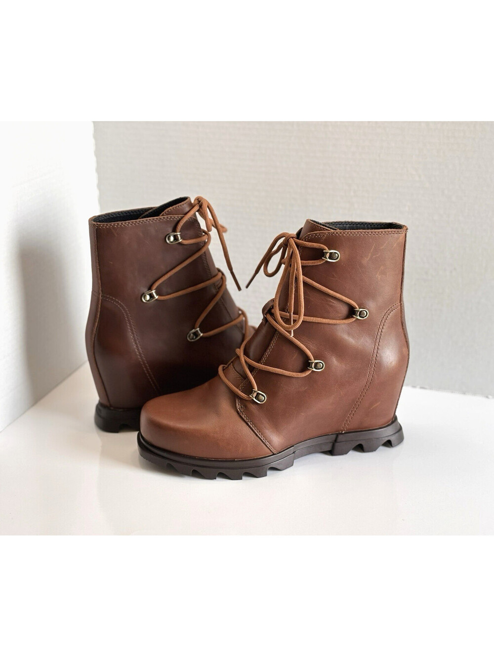 Sorel Joan Of Arctic Wedge III Women's Size 9 Brown Leather Waterproof Lace Up